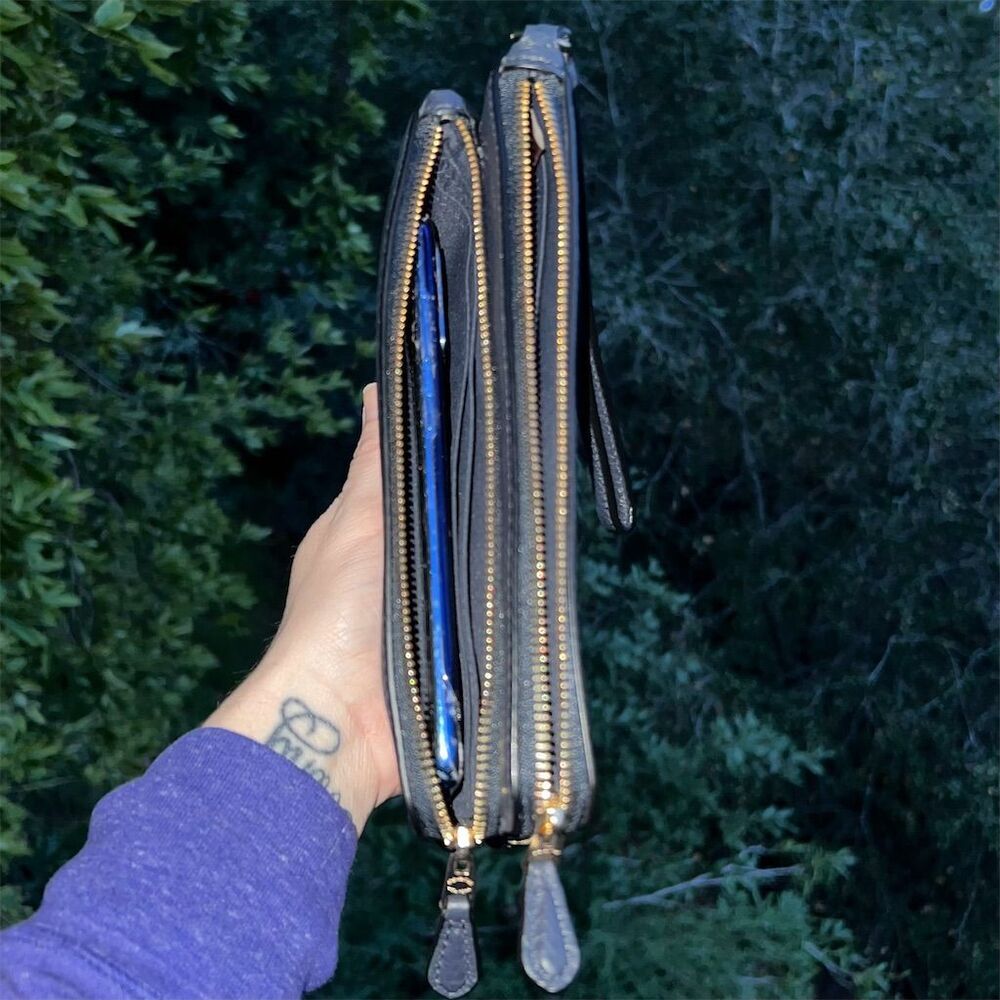 COACH Women's Double Zip Wallet Wristlet Navy Blue Pebbled Leather Gold Hardware - Picture 3 of 8